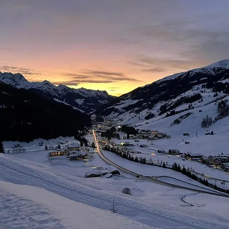 Bed & Breakfast Gaestehaus Hochstaffl 3*