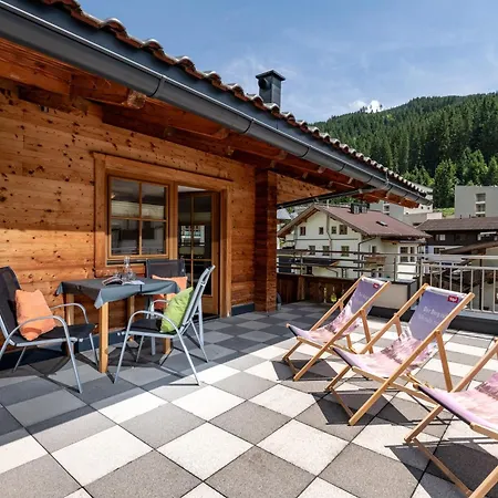 Gaestehaus Hochstaffl Bed & Breakfast 3*