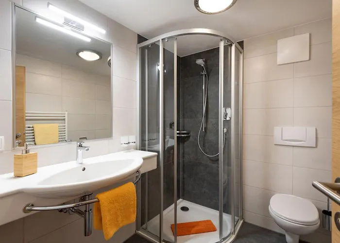 ベッド・アンド・ブレックファスト Gaestehaus Hochstaffl