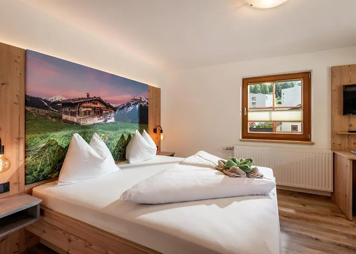 ベッド・アンド・ブレックファスト Gaestehaus Hochstaffl