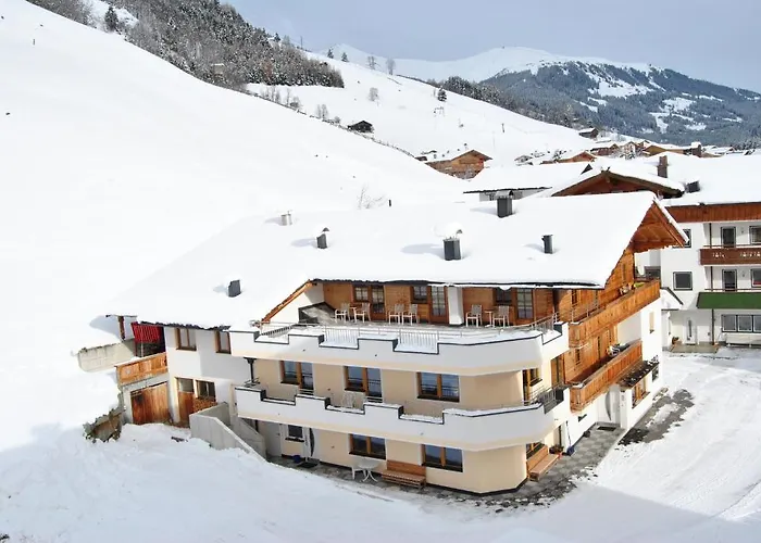 Bed & Breakfast Gaestehaus Hochstaffl 3*